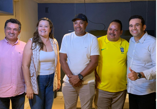 Dr. Jhony Bezerra fortalece base no Litoral Sul com apoio de vereadores em Caaporã